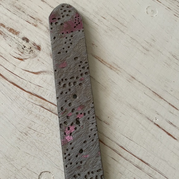 Women’s Belt - Picture 4 of 4